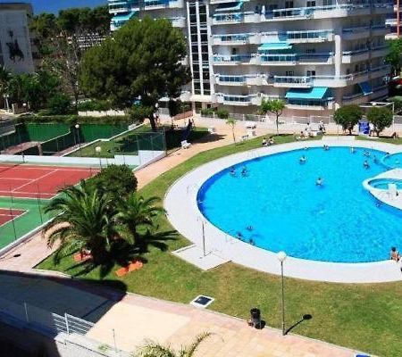 Апартаменти Larimar Big Swimming Pool Салоу Екстер'єр фото